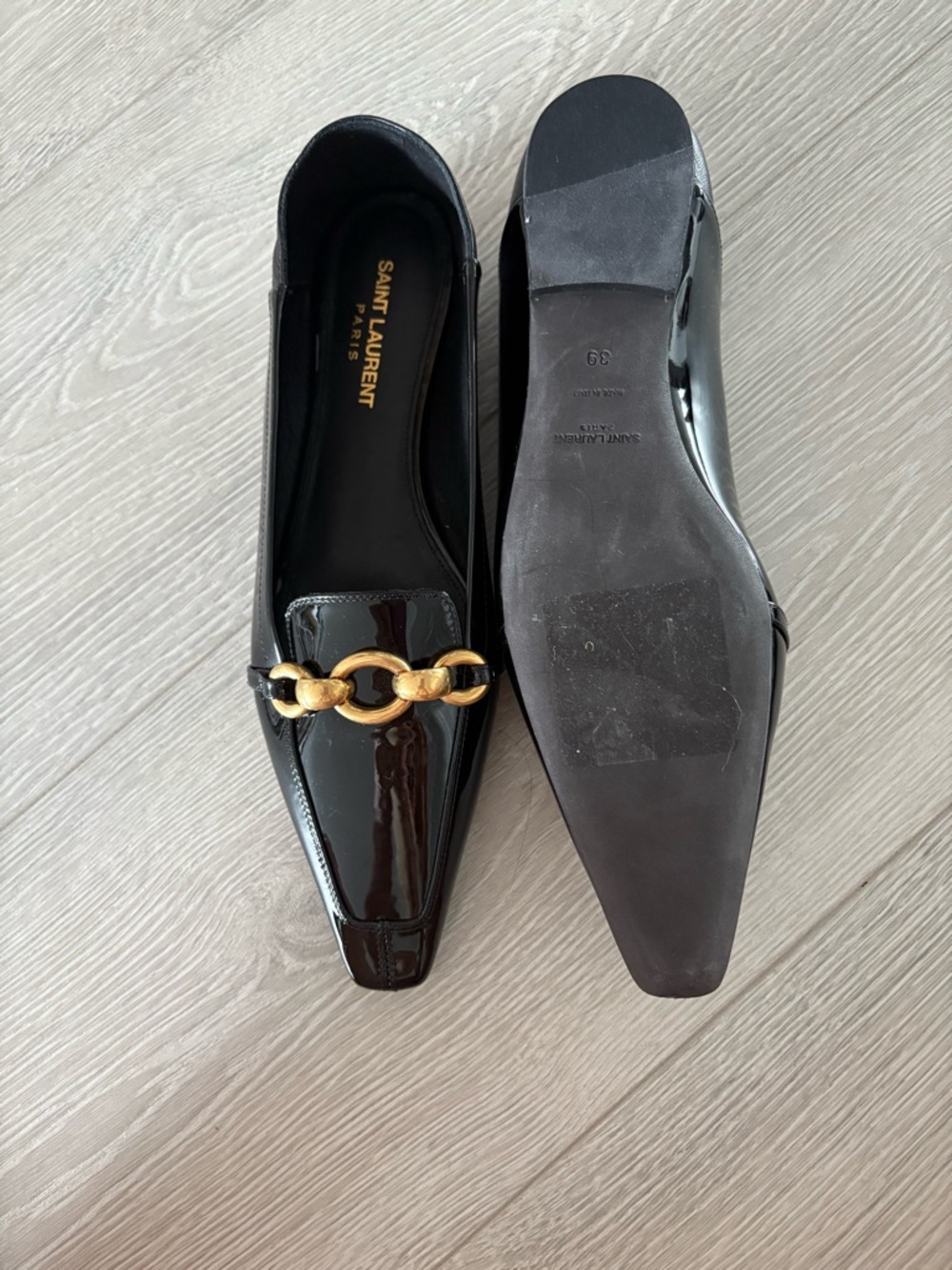 SAINT LAURENT
Patent Leather Le Maillon Loafers, Brand Size 39 ( US Size 9) - Picture 2 of 8